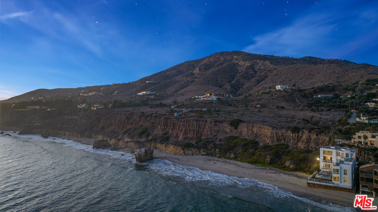 32062 Pacific Coast Highway Malibu, CA 90265 - Photo 30 of 31 a view of outdoor space and city view