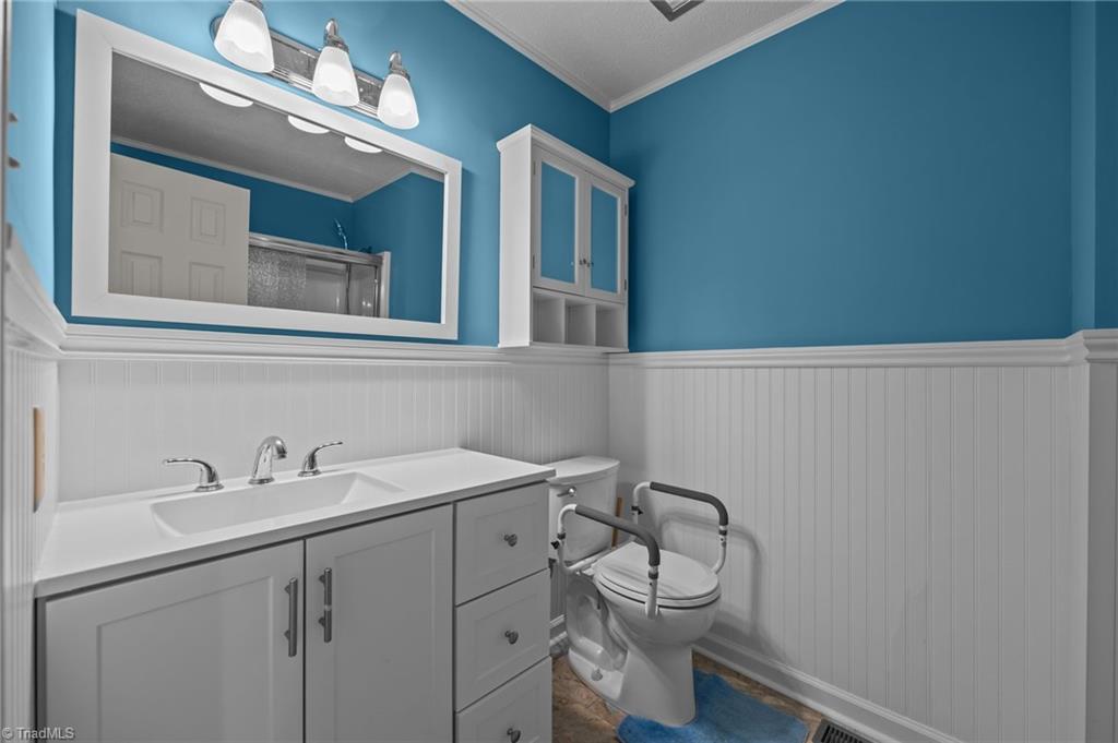 5509 Yanceyville Road Browns Summit, NC 27214 - Photo 27 of 41