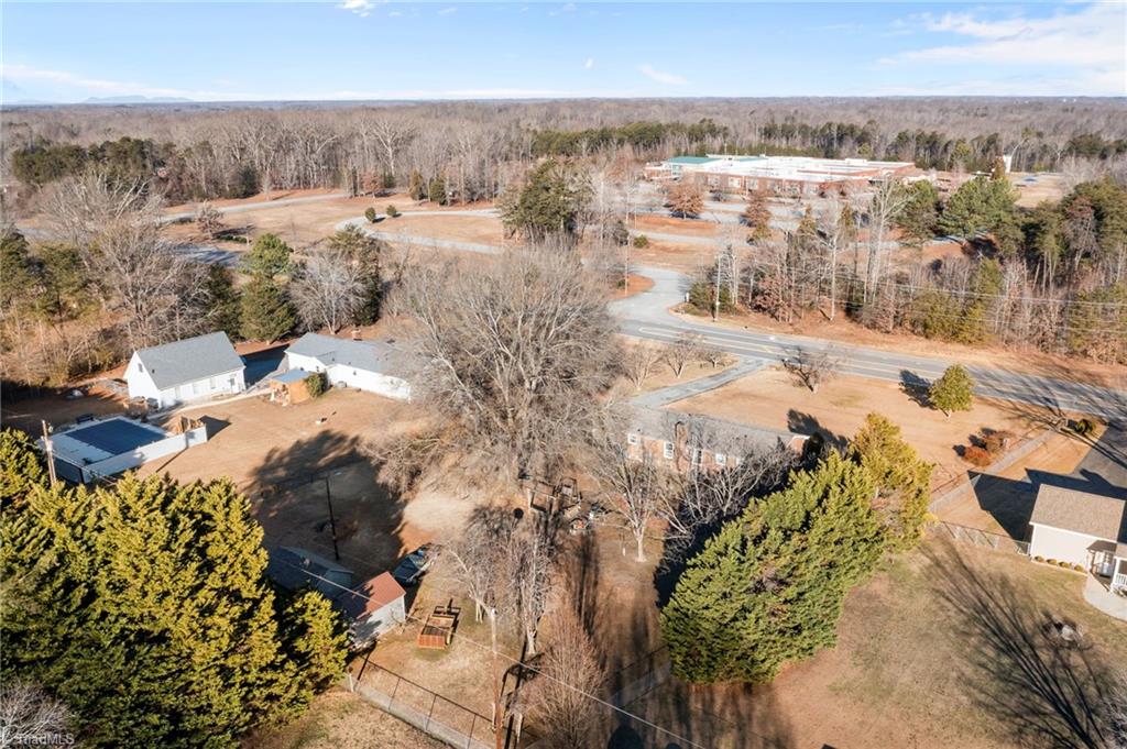 5509 Yanceyville Road Browns Summit, NC 27214 - Photo 4 of 41