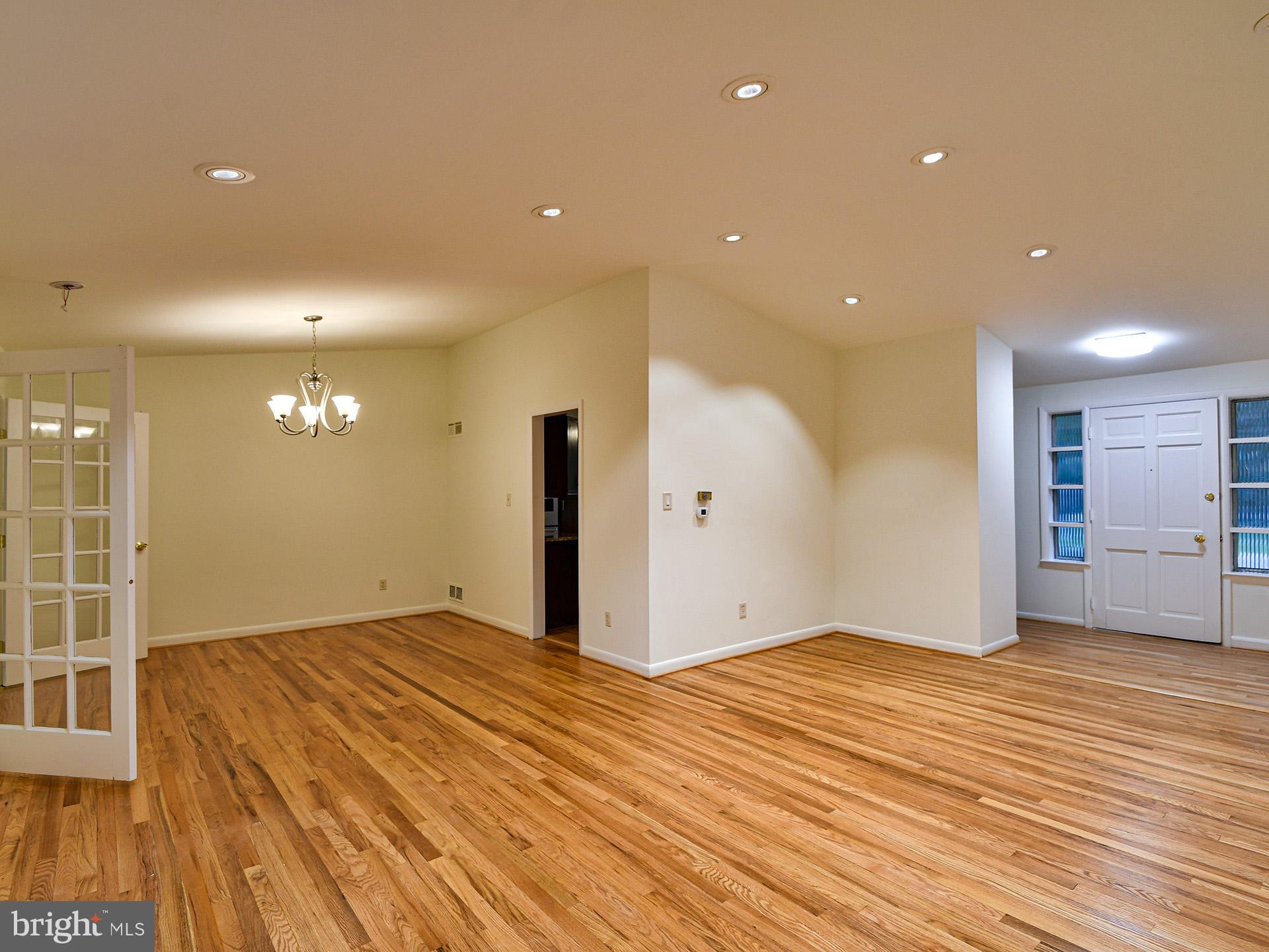 1113 Dunoon Road Silver Spring, MD 20903 - Photo 3 of 32