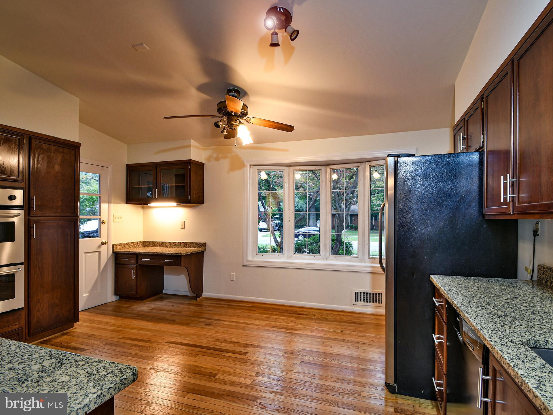 1113 Dunoon Road Silver Spring, MD 20903 - Photo 4 of 32