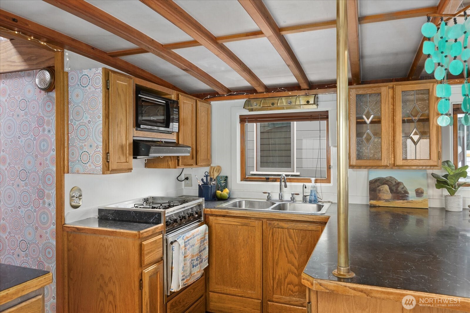 2143 North Northlake Way, Unit 47 Seattle, WA 98103 - Photo 10 of 39