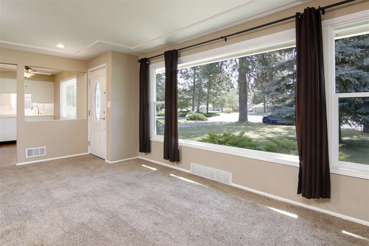 13325 East Saltese Road Spokane Valley, WA 99216 - Photo 3 of 19
