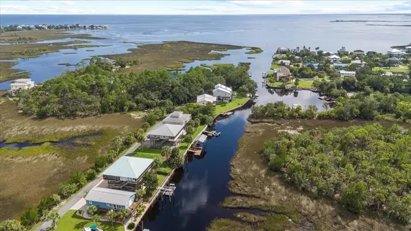 $699,000 | 60 Southside Drive, Crawfordville, FL 32327