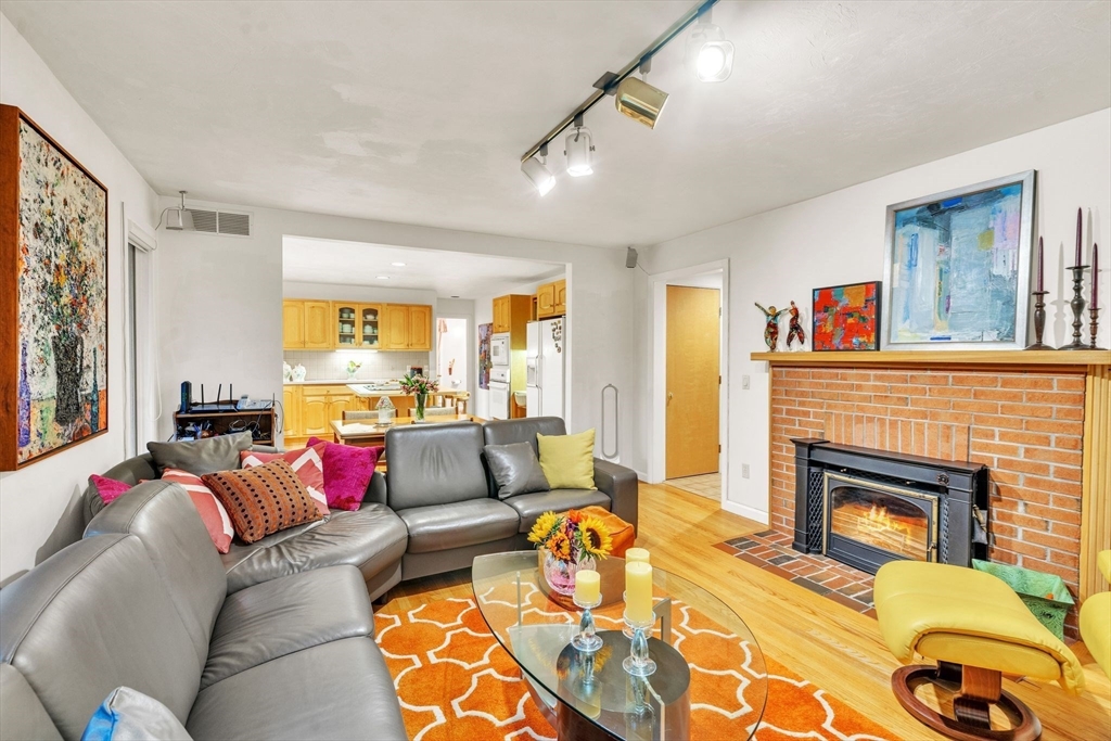 23 Woodlot Road Amherst, MA 01002 - Photo 11 of 42 Gallery Image 11