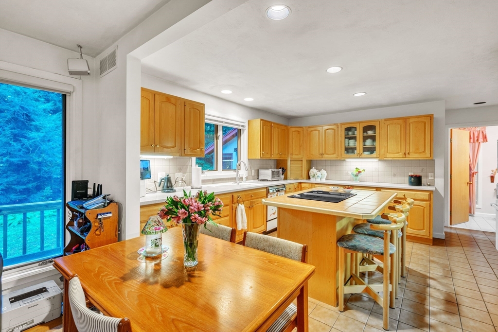 23 Woodlot Road Amherst, MA 01002 - Photo 14 of 42 Gallery Image 14