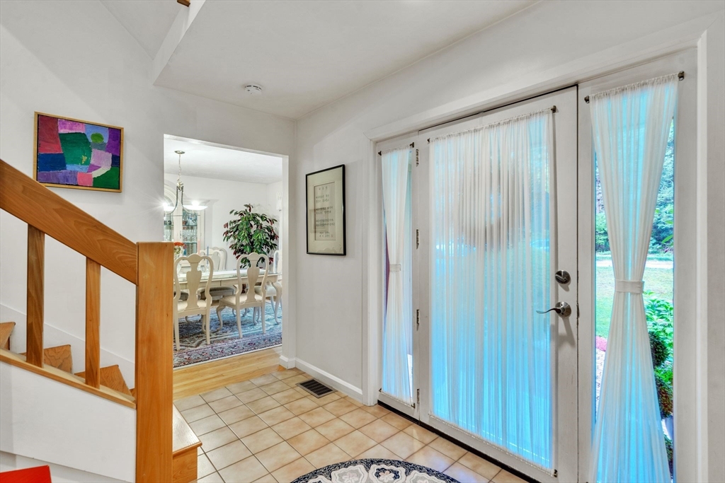 23 Woodlot Road Amherst, MA 01002 - Photo 3 of 42 Gallery Image 3