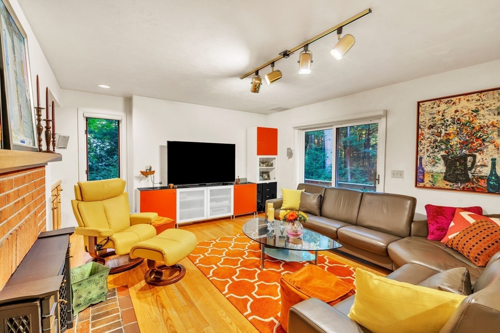 23 Woodlot Road Amherst, MA 01002 - Photo 9 of 42 Gallery Image 9