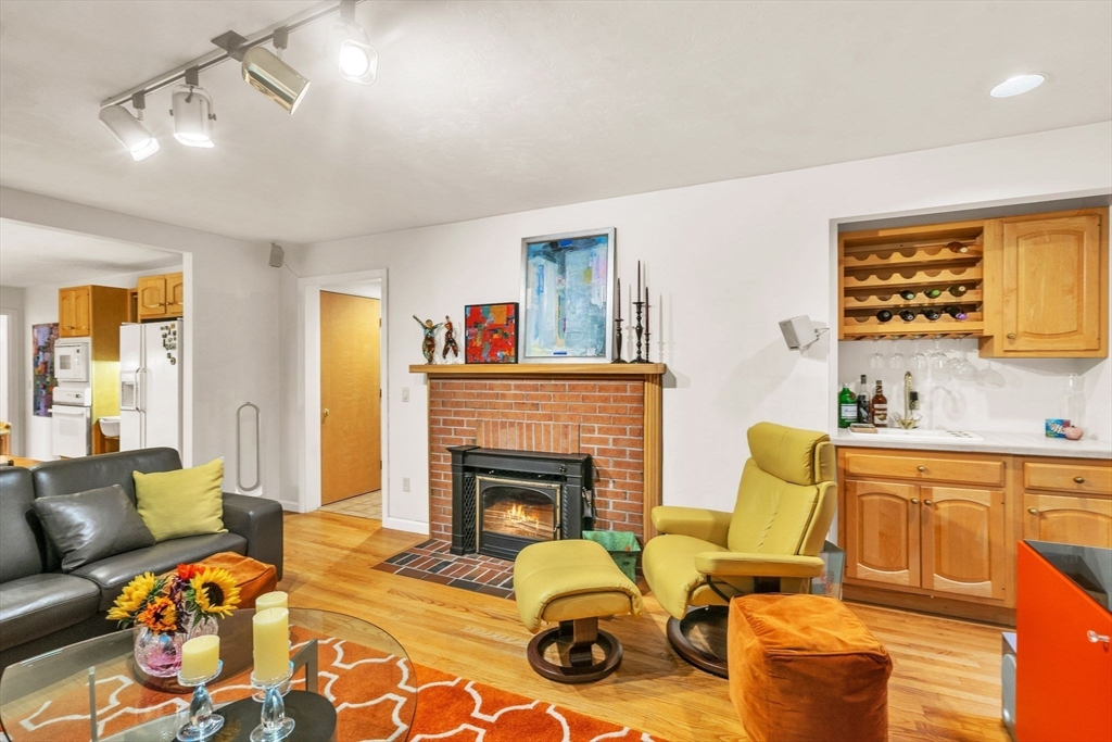 23 Woodlot Road Amherst, MA 01002 - Photo 10 of 42 Gallery Image 10