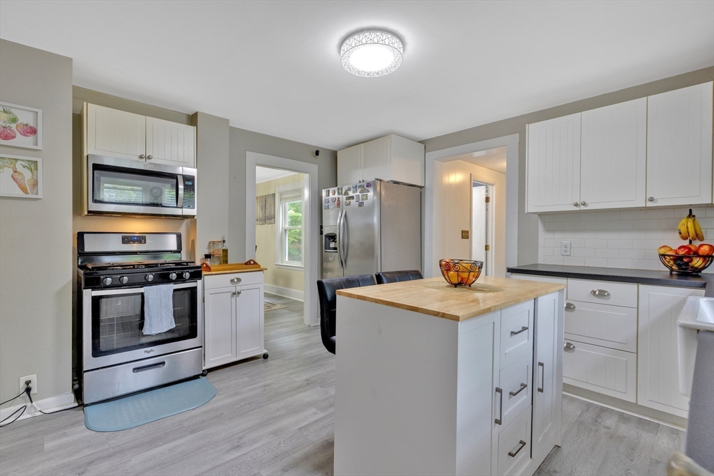 18 Ames Street Sharon, MA 02067 - Photo 3 of 33