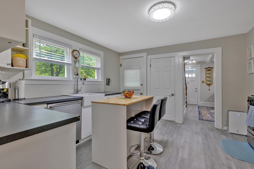 18 Ames Street Sharon, MA 02067 - Photo 5 of 33