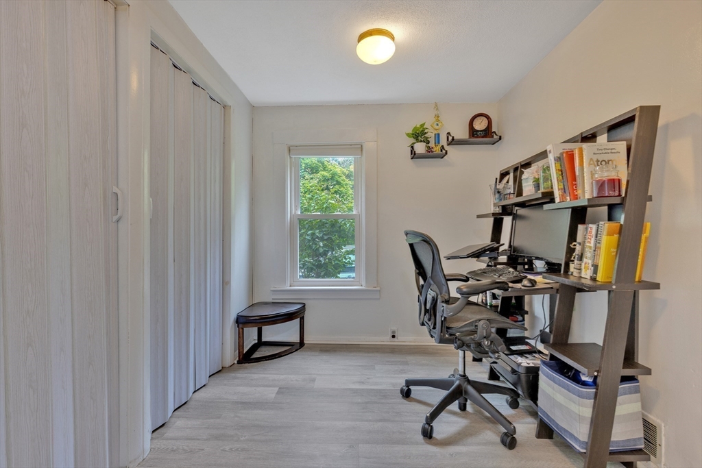 18 Ames Street Sharon, MA 02067 - Photo 9 of 33