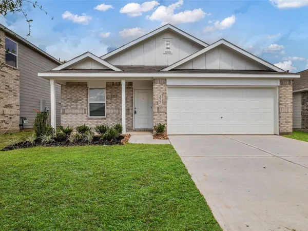 $1,850 | 277 Douglas Hls Drive, Magnolia, TX 77354