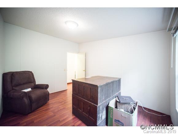 1703 Newfound Road Leicester, NC 28748 - Photo 12 of 24 Gallery Image 12
