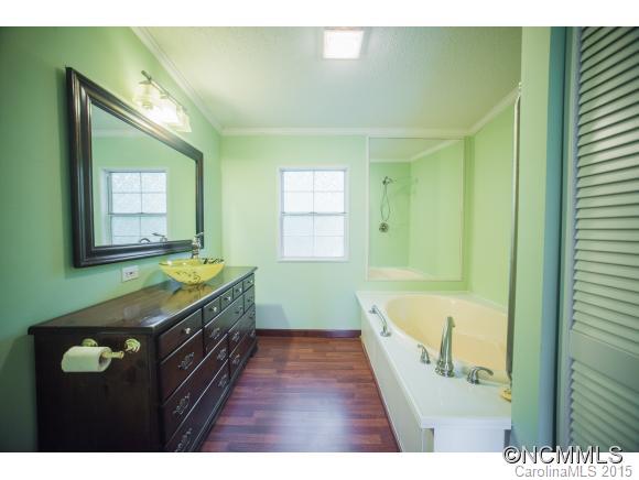 1703 Newfound Road Leicester, NC 28748 - Photo 17 of 24 Gallery Image 17