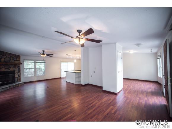 1703 Newfound Road Leicester, NC 28748 - Photo 6 of 24 Gallery Image 6