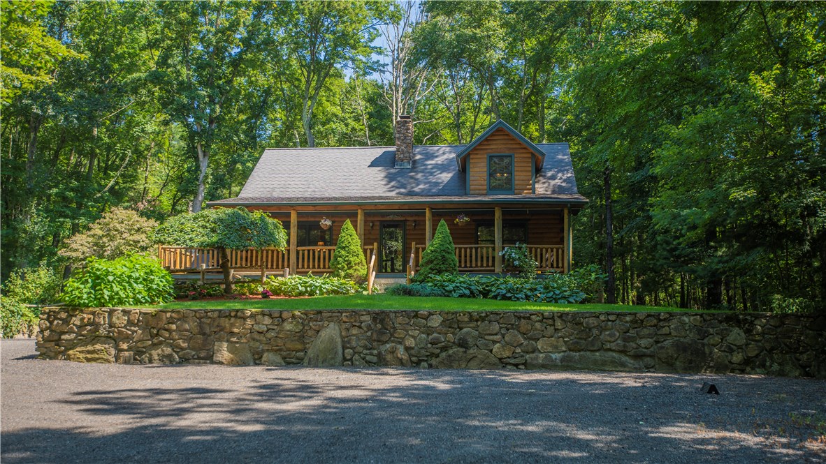 555 Whipple Road Burrillville, RI 02859 - Photo 1 of 39 Gallery Image 1