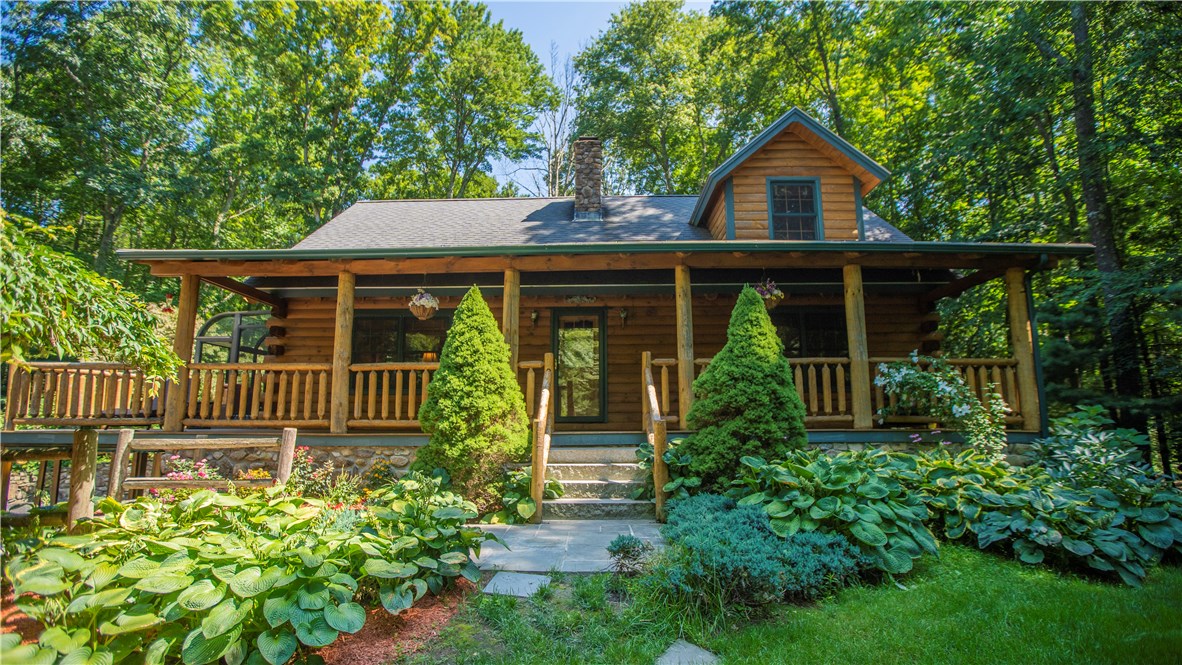 555 Whipple Road Burrillville, RI 02859 - Photo 2 of 39 Gallery Image 2