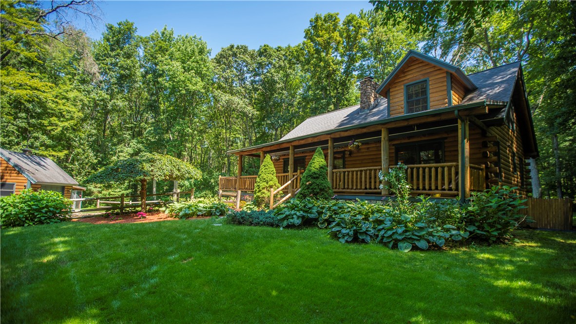 555 Whipple Road Burrillville, RI 02859 - Photo 3 of 39 Gallery Image 3