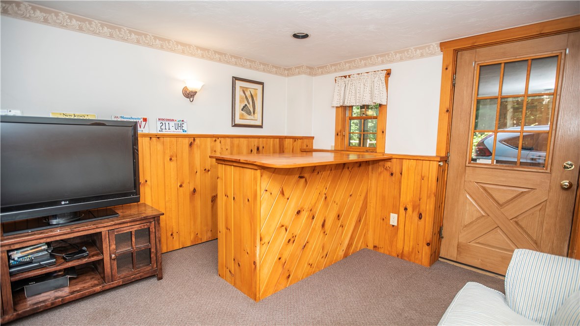 555 Whipple Road Burrillville, RI 02859 - Photo 36 of 39 Gallery Image 36