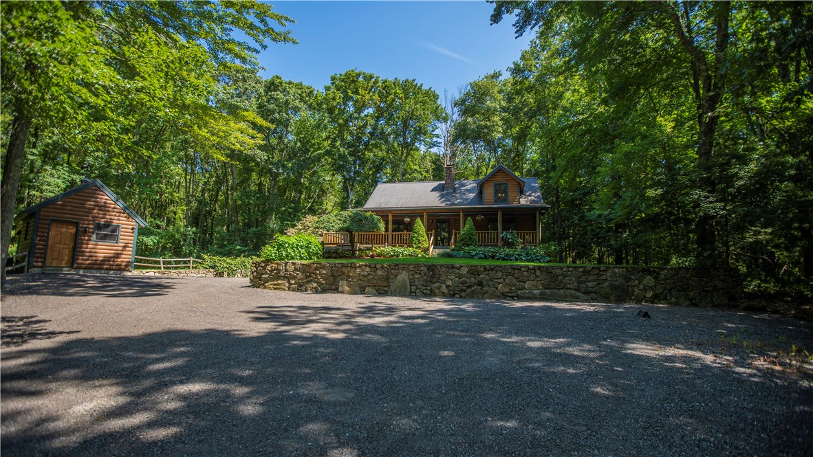 555 Whipple Road Burrillville, RI 02859 - Photo 4 of 39 Gallery Image 4