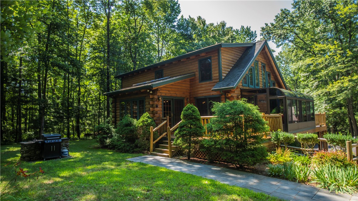 555 Whipple Road Burrillville, RI 02859 - Photo 7 of 39 Gallery Image 7
