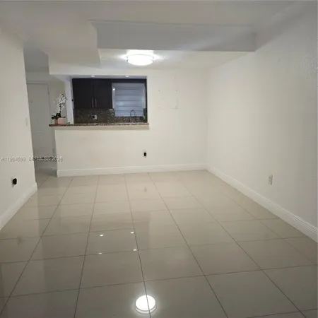 $2,350 | 9371 Fontainebleau Boulevard, Unit I235, Miami, FL 33172