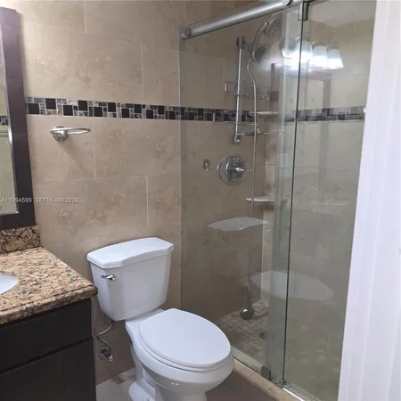 $2,350 | 9371 Fontainebleau Boulevard, Unit I235, Miami, FL 33172