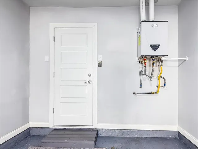 $325,000 | 5709 North Schilder Drive, River Oaks, TX 76114