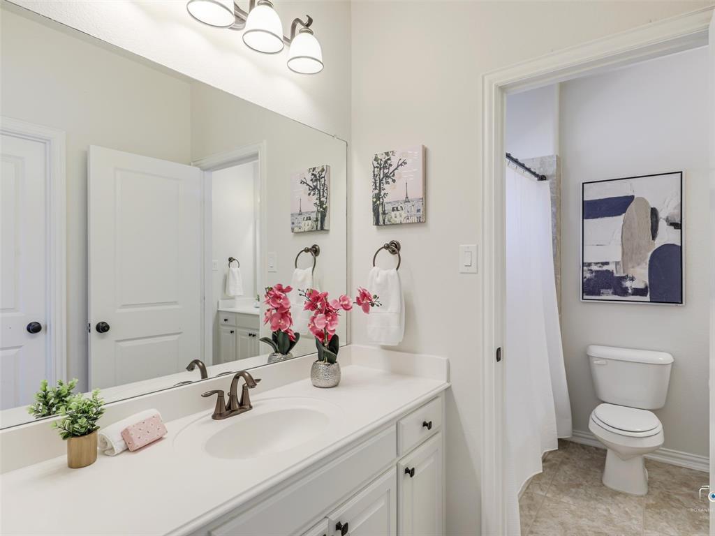 3117 Callander The Colony, TX 75056 - Photo 32 of 40 Ensuite bathroom