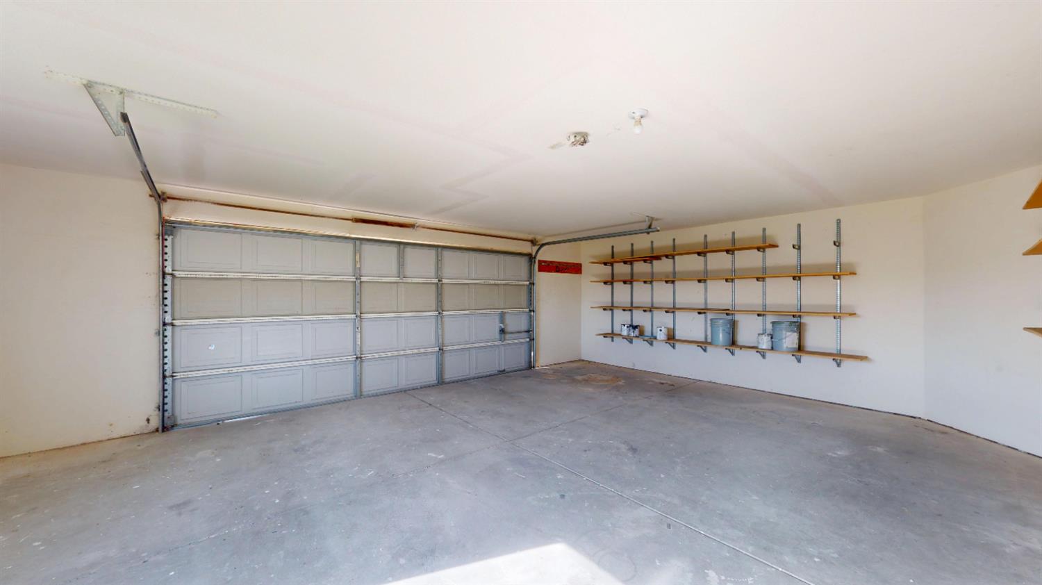 16363 Paula Road Madera, CA 93636 - Photo 21 of 30 a view of an empty garage
