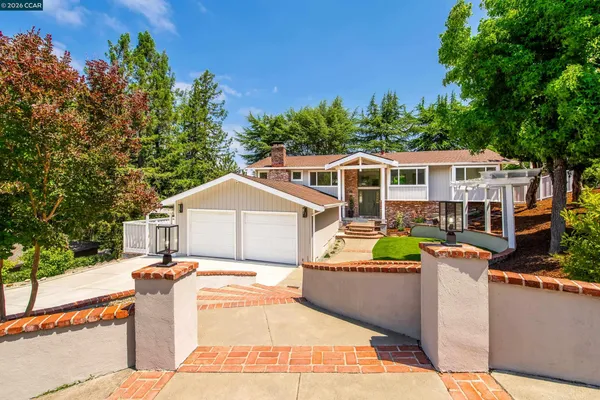 $1,795,000 | 4033 Valente Drive, Lafayette, CA 94549
