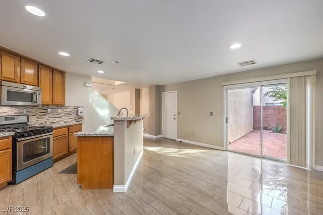 $2,095 | 7987 Delft Blue Street, Las Vegas, NV 89139