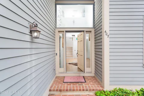 $11,500 | 407 West Lyon Farm Drive, Unit 407, Greenwich, CT 06831