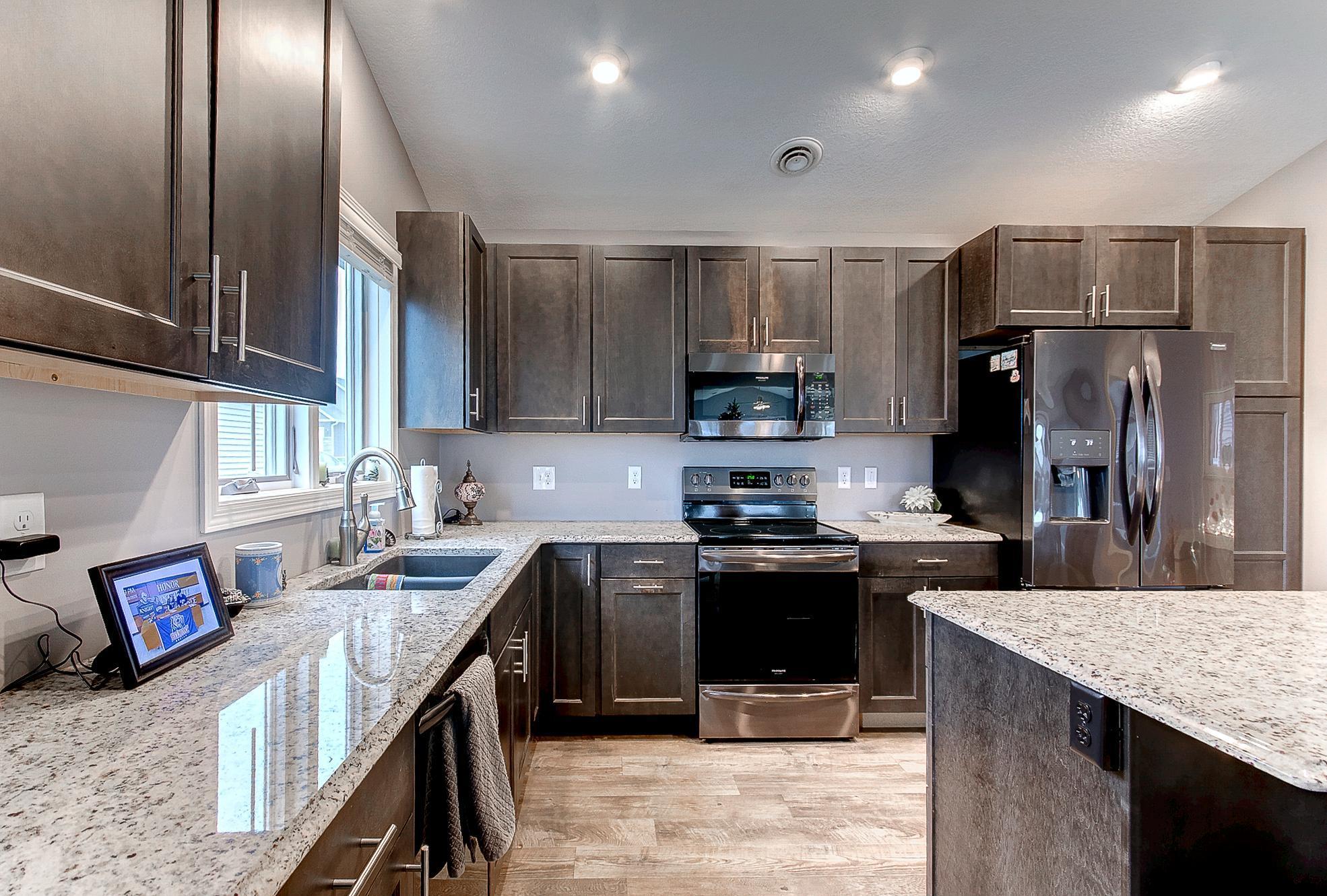 724 State Street Kenyon, MN 55946 - Photo 6 of 31