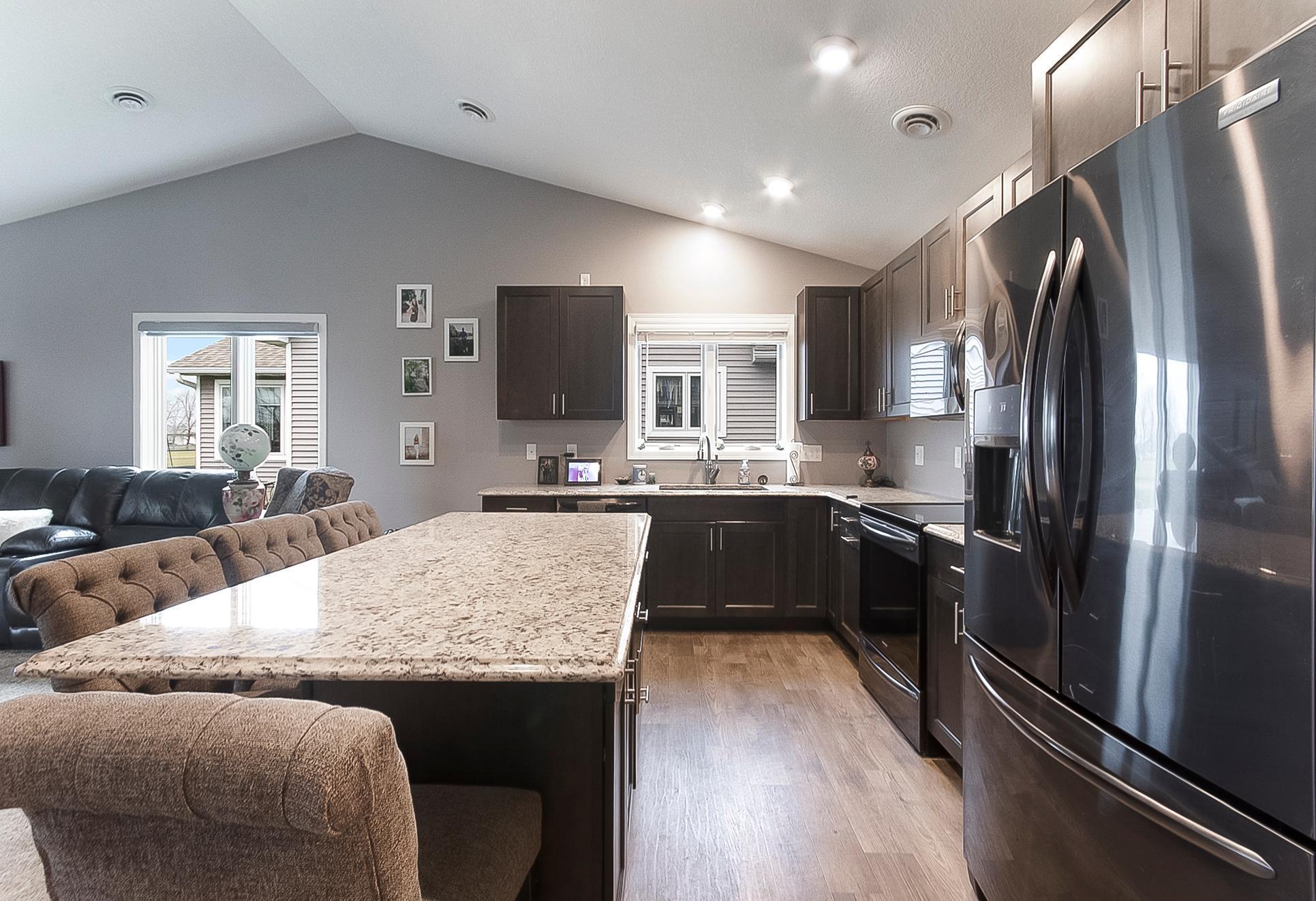 724 State Street Kenyon, MN 55946 - Photo 7 of 31