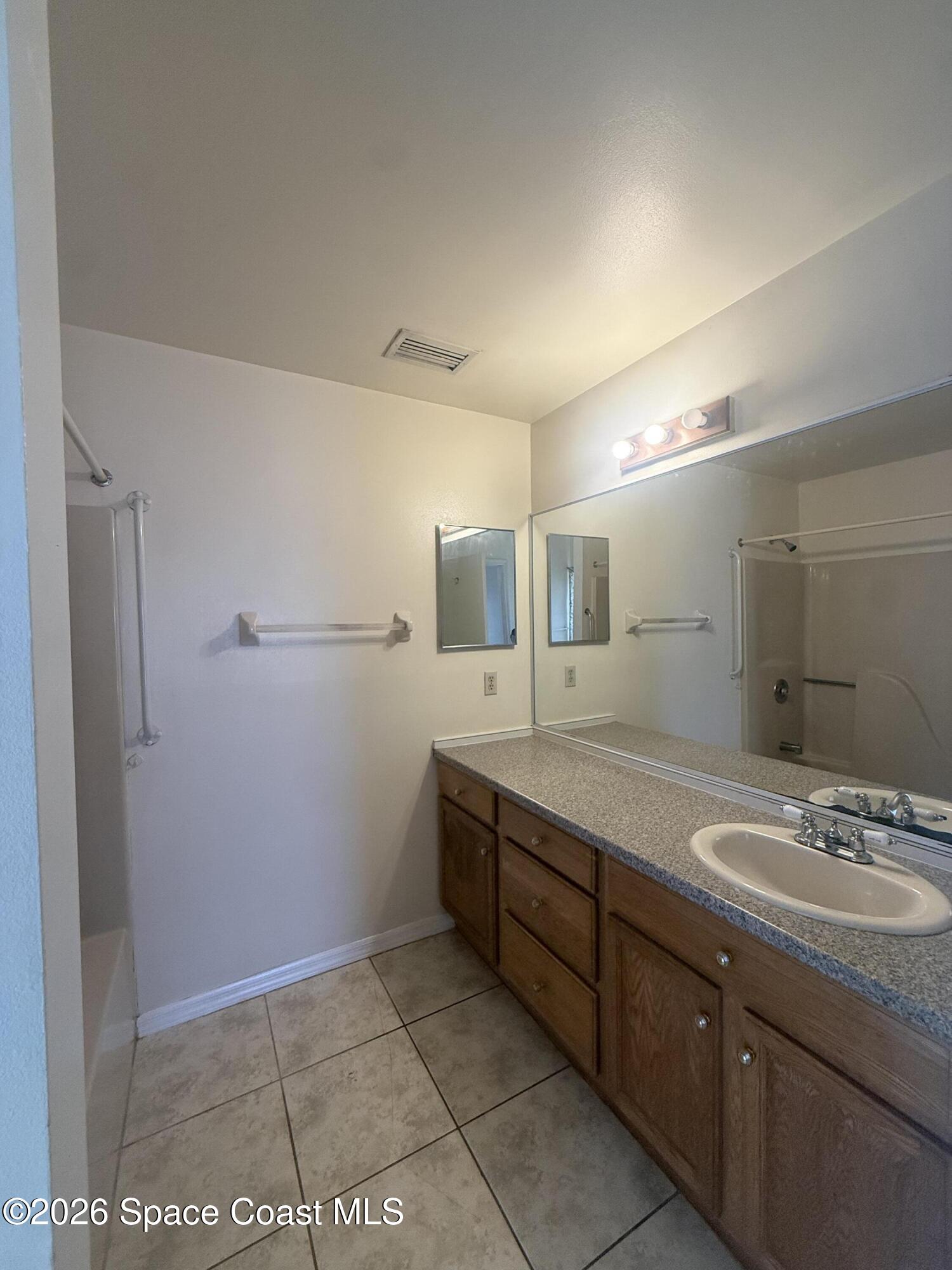 1660 Wake Forest Road Northwest Palm Bay, FL 32907 - Photo 9 of 15 Master bath