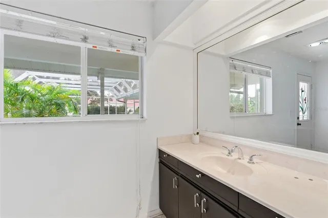 $999,995 | 1602 Southbay Drive, Osprey, FL 34229