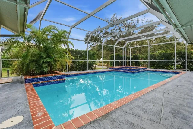 $999,995 | 1602 Southbay Drive, Osprey, FL 34229