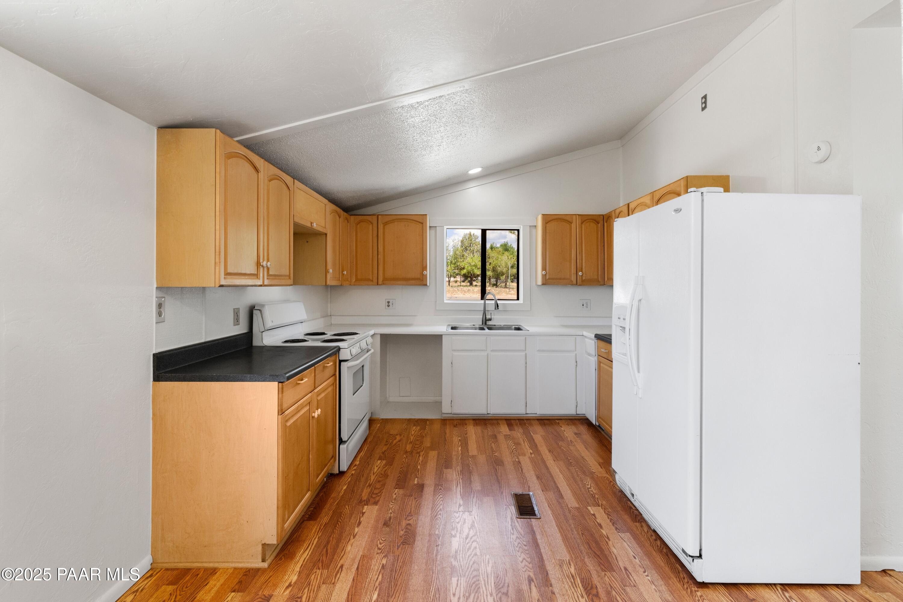 305 Aspen Road Paulden, AZ 86334 - Photo 10 of 18 007__L7A0945