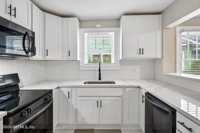 $2,300 | 4755 French Street, Jacksonville, FL 32205