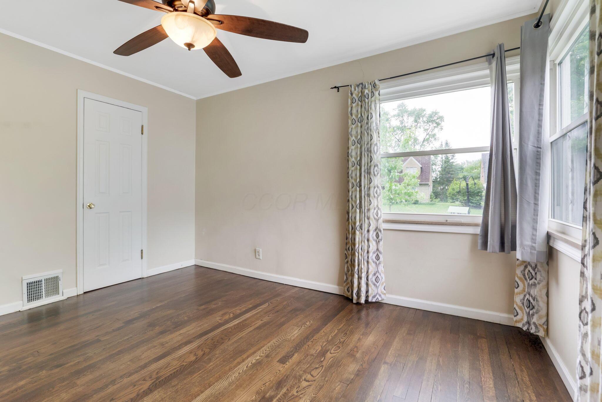 2734 Wellesley Road Columbus, OH 43209 - Photo 22 of 42