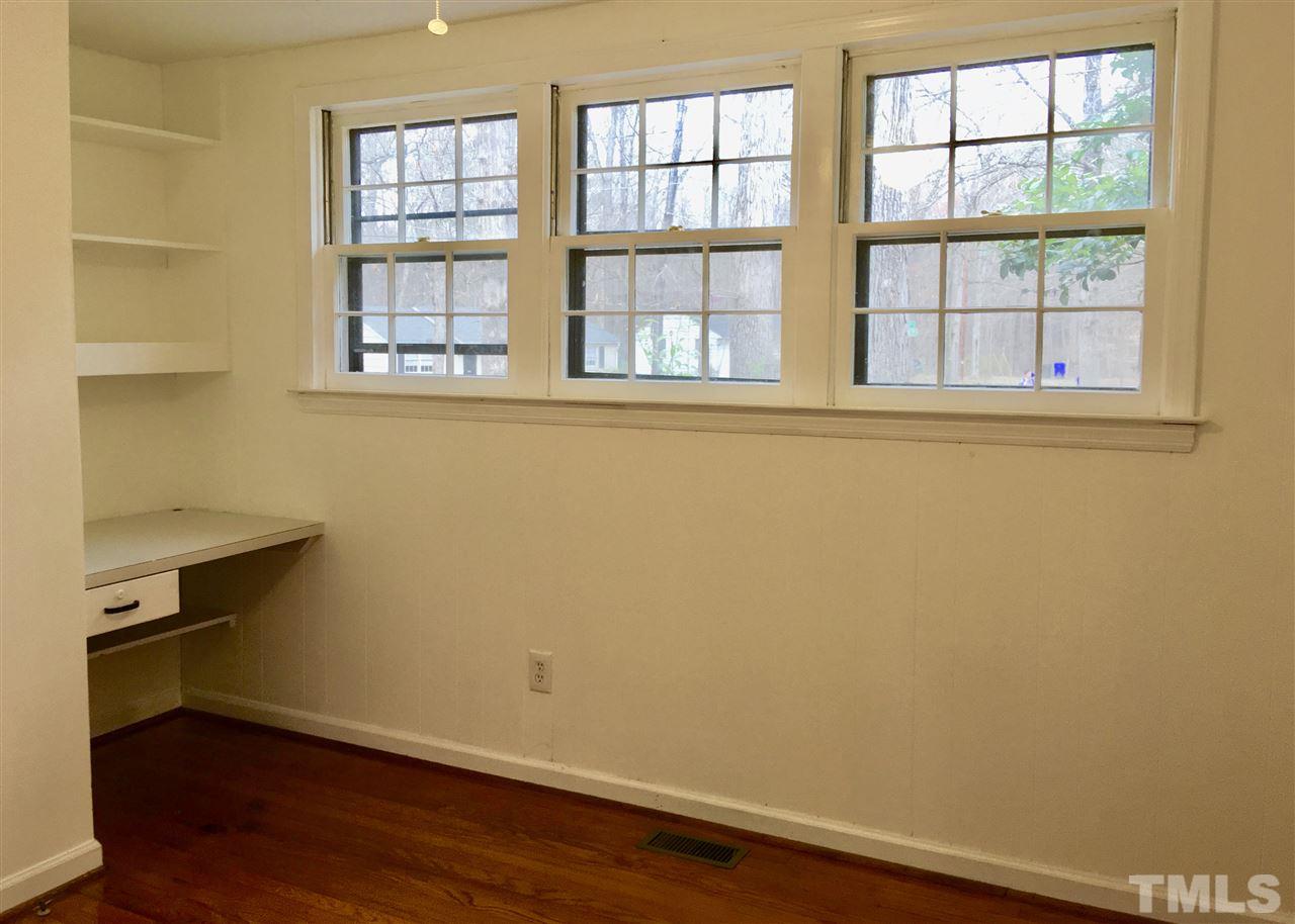 410 Ridgefield Road Chapel Hill, NC 27517 - Photo 6 of 12 Gallery Image 6