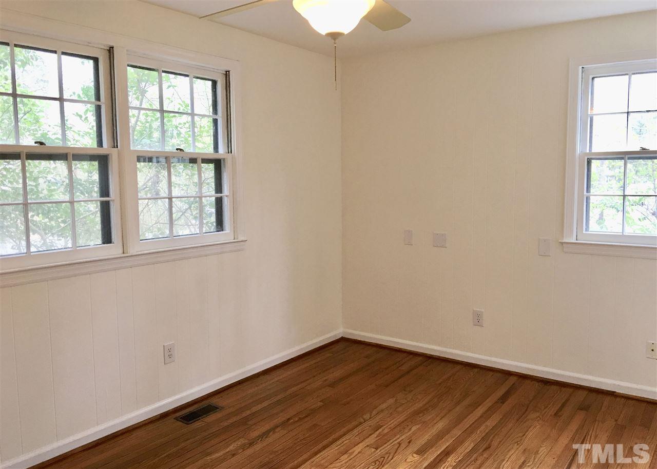 410 Ridgefield Road Chapel Hill, NC 27517 - Photo 7 of 12 Gallery Image 7