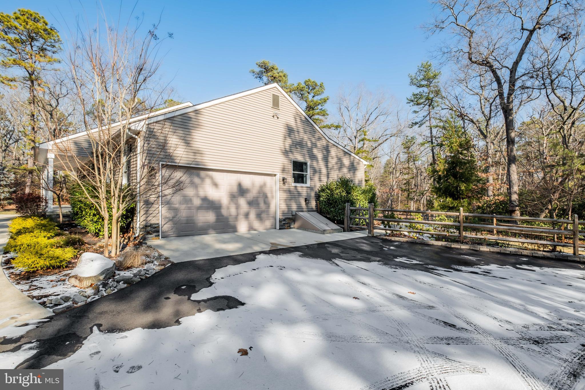 137 Cowpath Road Medford, NJ 08055 - Photo 33 of 45 2 Car Attached garagege