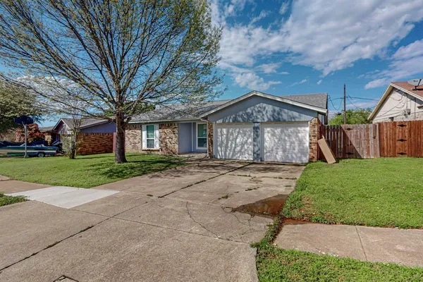 $1,875 | 6401 Melinda Court, Watauga, TX 76148