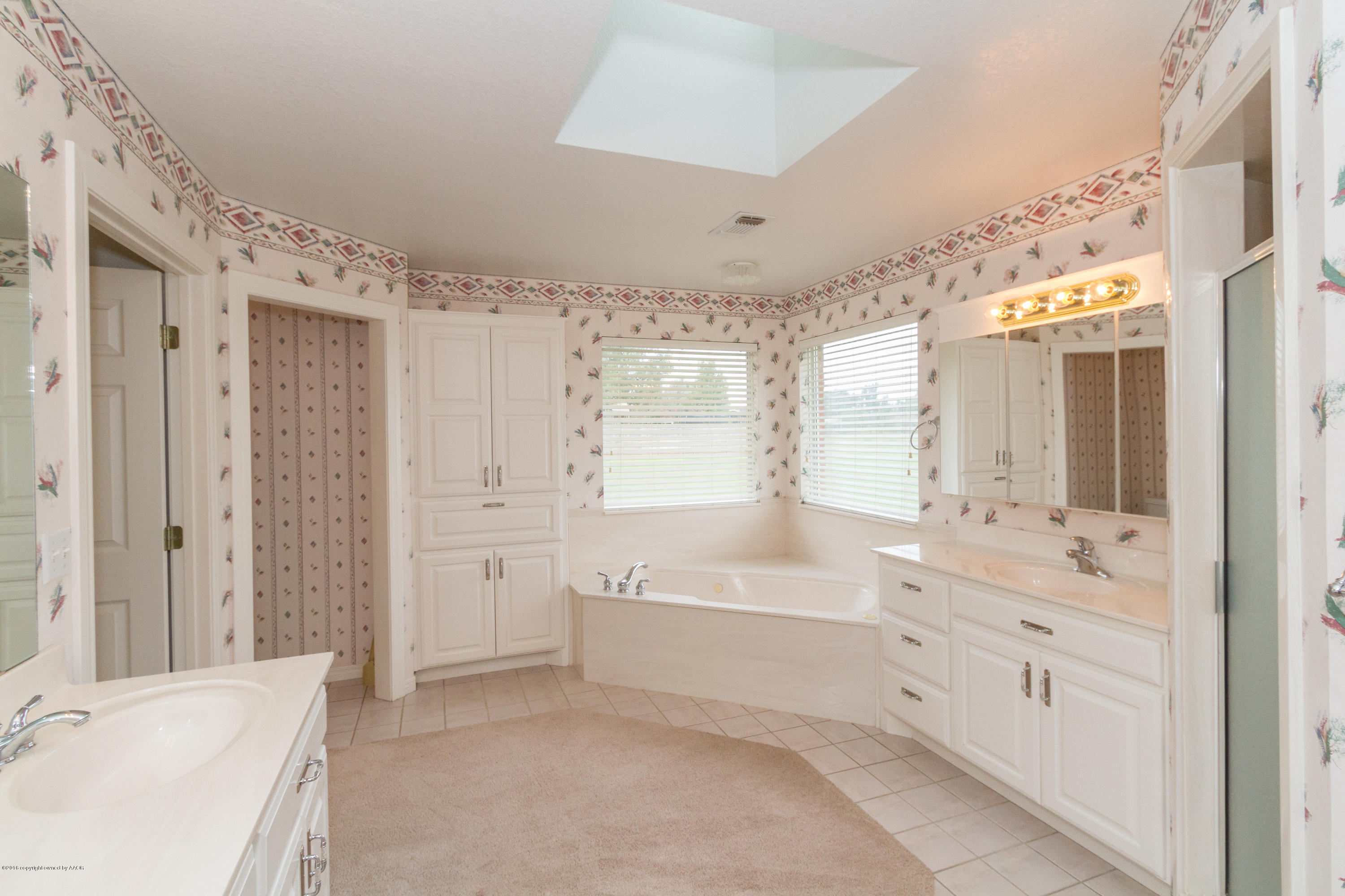 8900 Red Wing Road Amarillo, TX 79119 - Photo 15 of 27 MASTER BATH VIEW 2