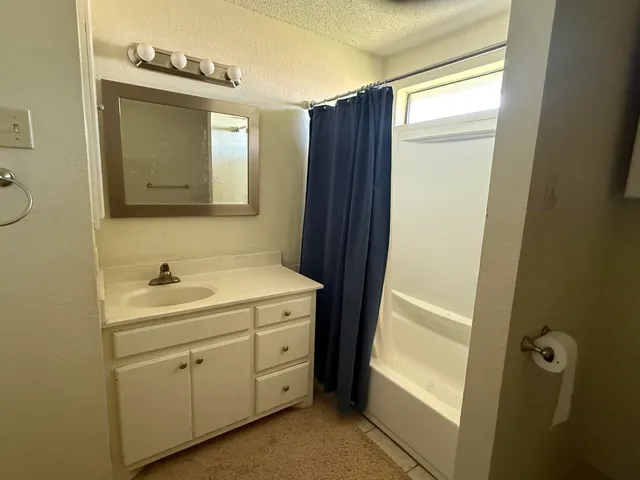 $105,000 | 106 East Cragin Street, Sundown, TX 79372