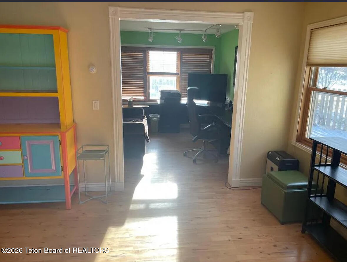 3017 Rangeview Drive Jackson, WY 83001 - Photo 19 of 30 16 Foyer to Office