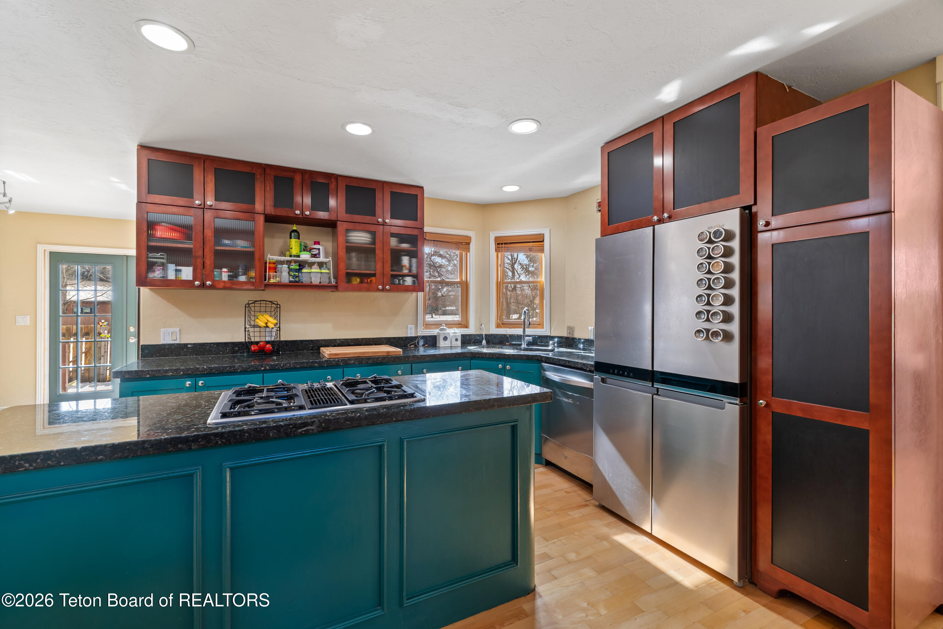 3017 Rangeview Drive Jackson, WY 83001 - Photo 8 of 30 8 Kitchen Range